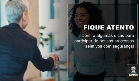 Colaboradores se cumprimentando